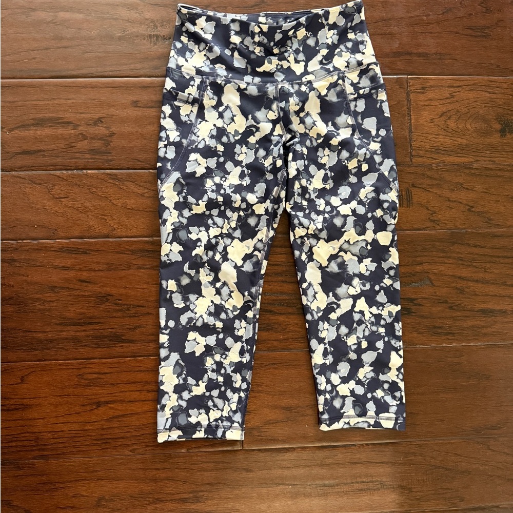 Old Navy Navy and Cream Printed Leggings